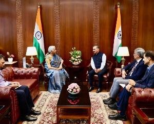Himachal_CM_Sukhu_met_Union_Finance_Minister_Nirmala_Sitharaman_discussed_RDG
