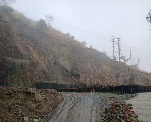 llegal construction in Solan Deoghat by ignoring RERA rules, demand for action from Deputy Commissioner