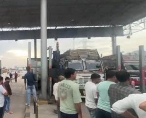 Bilaspur: Driver manhandled at toll plaza, accused of robbing cash