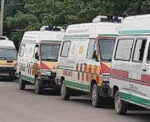 Himachal: 108 and 102 ambulance workers on strike from April 5-11, causing inconvenience to patients