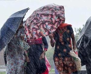 Himachal_Rain_to_continue_till_April_9_hailstorm_and_storm_alert_tomorrow_and_day_after_tomorrow