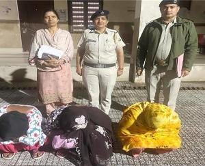 Hamirpur_Prostitution_racket_busted_in_private_hotel_three_women_from_Punjab_rescued