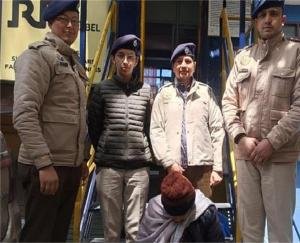 Shimla police arrested a woman selling drugs under the guise of a tea stall.