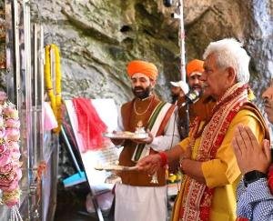 First prayer performed at the holy cave of Baba Amarnath; 57-day Amarnath Yatra to begin on July 3.