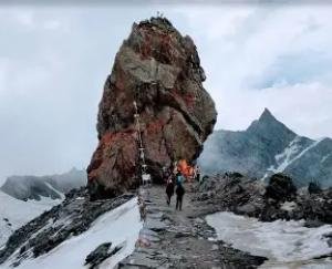 Shrikhand Mahadev Yatra suspended; complete ban on trekking and movement.