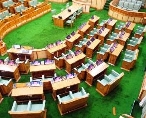 Uproar in the Assembly over the issue of closing down institutions; heated exchange between Sukhu and Jairam.