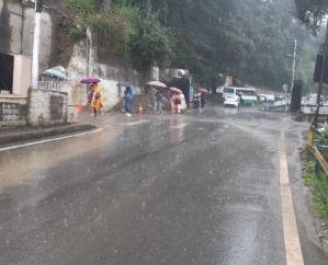 Heavy rain alert for Himachal: Roads submerged in Kangra, rain to continue until September 4; monsoon season rainfall 10% below normal.
