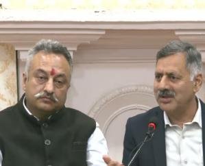 Fertilizer ‘crisis’ during apple season! CAN fertilizer missing, orchardists in distress; Rohit Thakur raises the issue with Nadda.