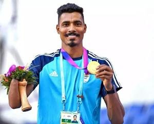 CM congratulates Nishad Kumar on winning gold at Asian Para Games