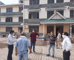 अतिरिक्त उपायुक्त ने बीबीएन क्षेत्र के क्वारंटाइन केंद्रों का किया निरीक्षण
