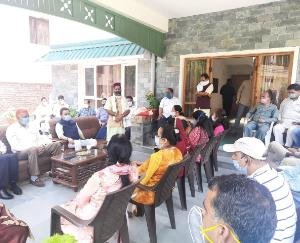 भाजपा अर्की मण्डल ने करोना योद्धाओं को किया सम्मानित