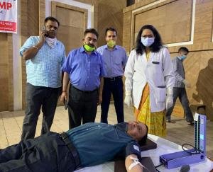 सीएल कश्यप ने किया 84वीं बार रक्तदान 