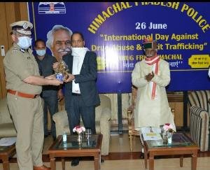 नशाखोरी के विरूद्ध अभियान को बनाया जाएगा जन आंदोलनः मुख्यमंत्री