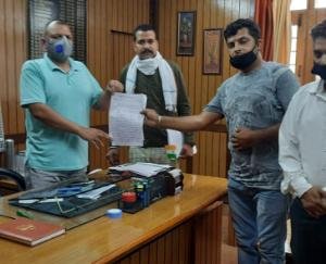 ऑनलाइन डिमांड के कारण ट्रक ऑपरेटरों को हो रही परेशानी