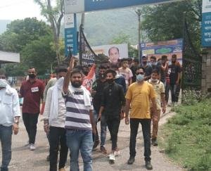 त्युंन सरयून धार के लोगों के साथ लगातार खिलवाड़ कर रही प्रदेश सरकार : आशीष ठाकुर