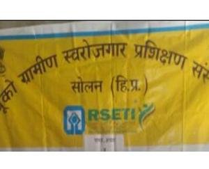 यूको ग्रामीण स्वरोजगार प्रशिक्षण संस्थान सोलन में प्रशिक्षण कार्यक्रम शुरू