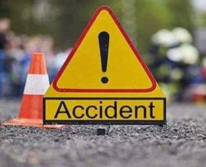 सड़क हादसे में स्कूटी सवार की मौत, ट्रक चालक फरार