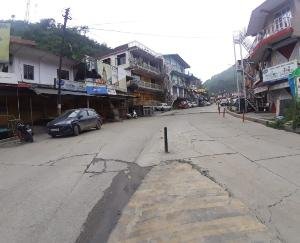 क्षेत्र में पांच पॉजिटिव केस आने के बाद 2 दिन के लिए बंद हुआ दाड़लाघाट बाजार 