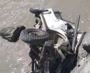 car-accident-driver-and-one-itbp-personnel-missing