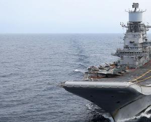 चीन की नौसेना भारत को घेरने को तैयार 