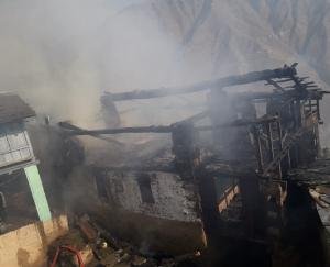 Fire-in-Bharmour-wood-house-burnt-to-ashes