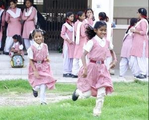 Annual-examinations-of-this-class-will-be-online-in-schools