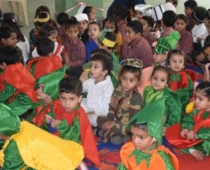 नन्हें मुन्हें बच्चों के लिए फैंसी ड्रेस प्रतियोगिता का आयोजन 