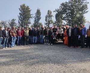 किसानों के समर्थन में आगे आए