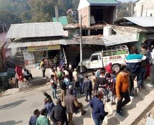 सरकाघाट में टला बड़ा हादसा, अनियंत्रित हुई पिकअप