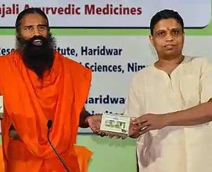 Baba Ramdev launches Corona's new medicine, CoPP-WHO GMP certified new drug