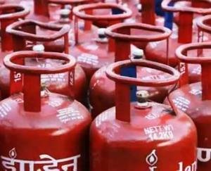 All India People's Women's Committee expressed concern over rising gas prices