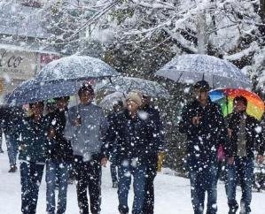  Lahul Spiti and snow fell on the high hills