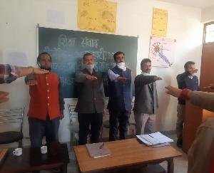 सरयांज में विद्यालय स्तरीय शिक्षा संवाद का आयोजन 