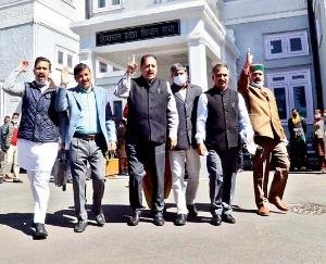 Government bowed, suspension canceled, deadlock ended